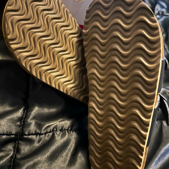 Slides - Picture 3 of 5